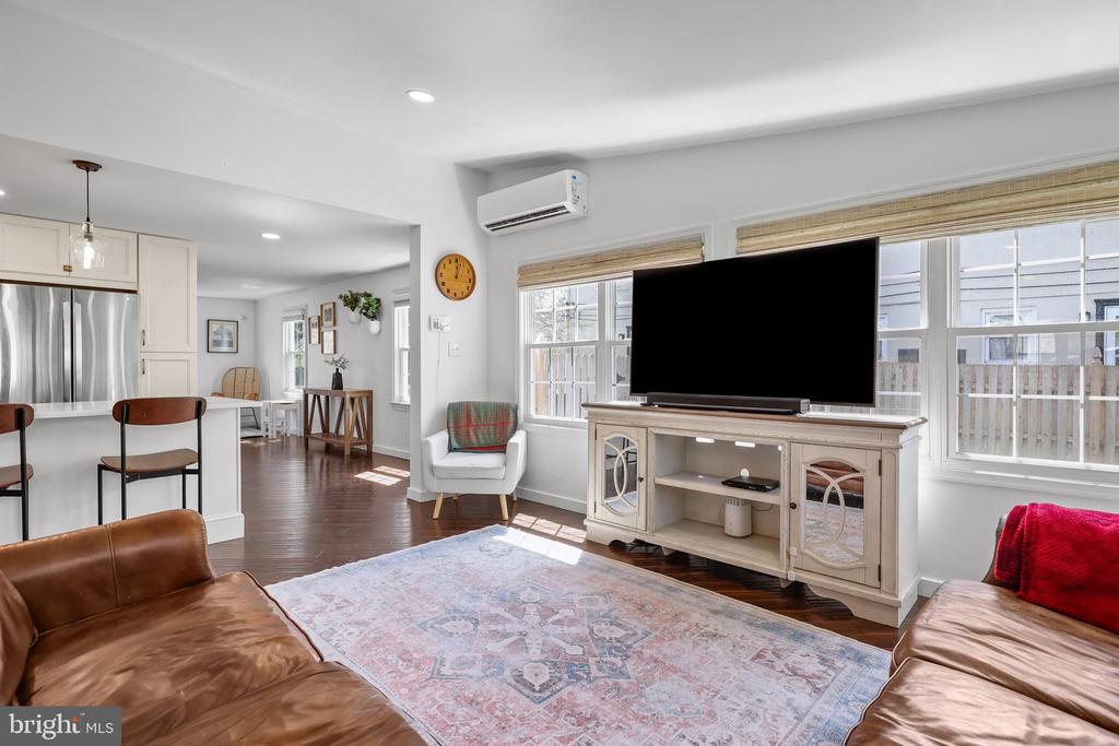 56 Letchworth Ave