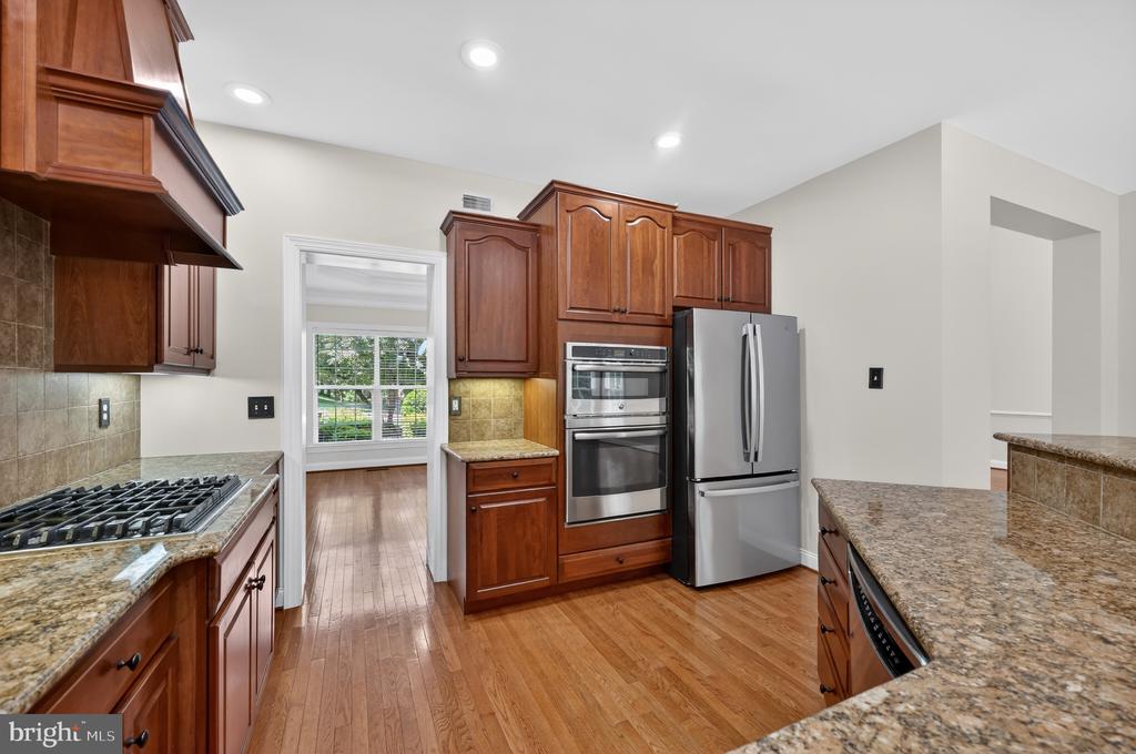 45 SAGEWOOD DRIVE 18