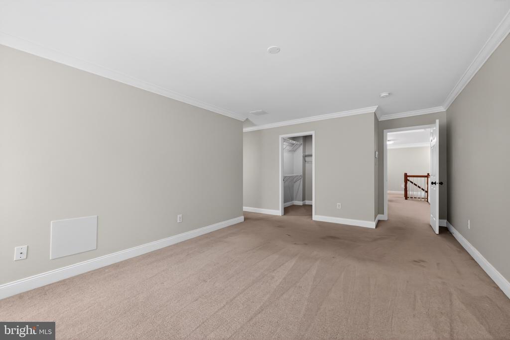 45 SAGEWOOD DRIVE 18