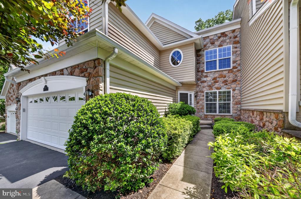 45 SAGEWOOD DRIVE 18