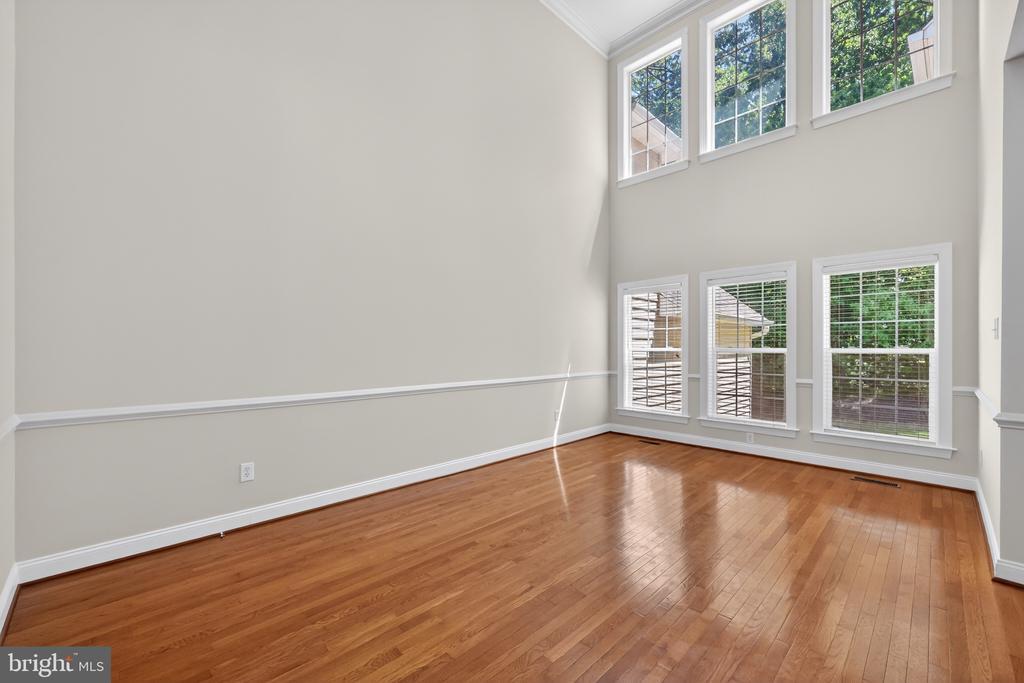 45 SAGEWOOD DRIVE 18