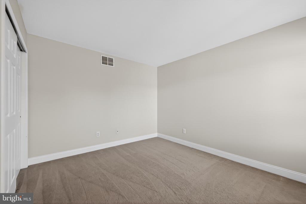 45 SAGEWOOD DRIVE 18