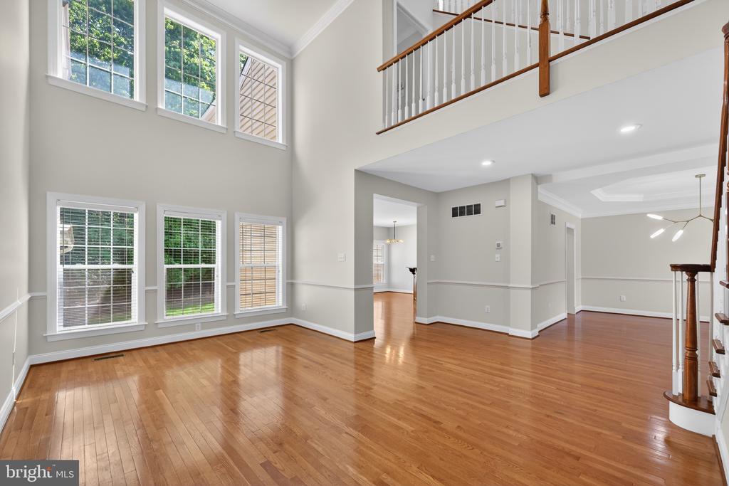 45 SAGEWOOD DRIVE 18