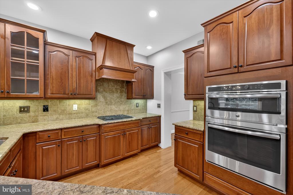 45 SAGEWOOD DRIVE 18