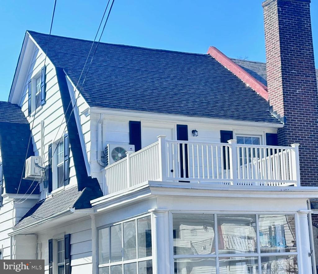 54 Ardmore Ave