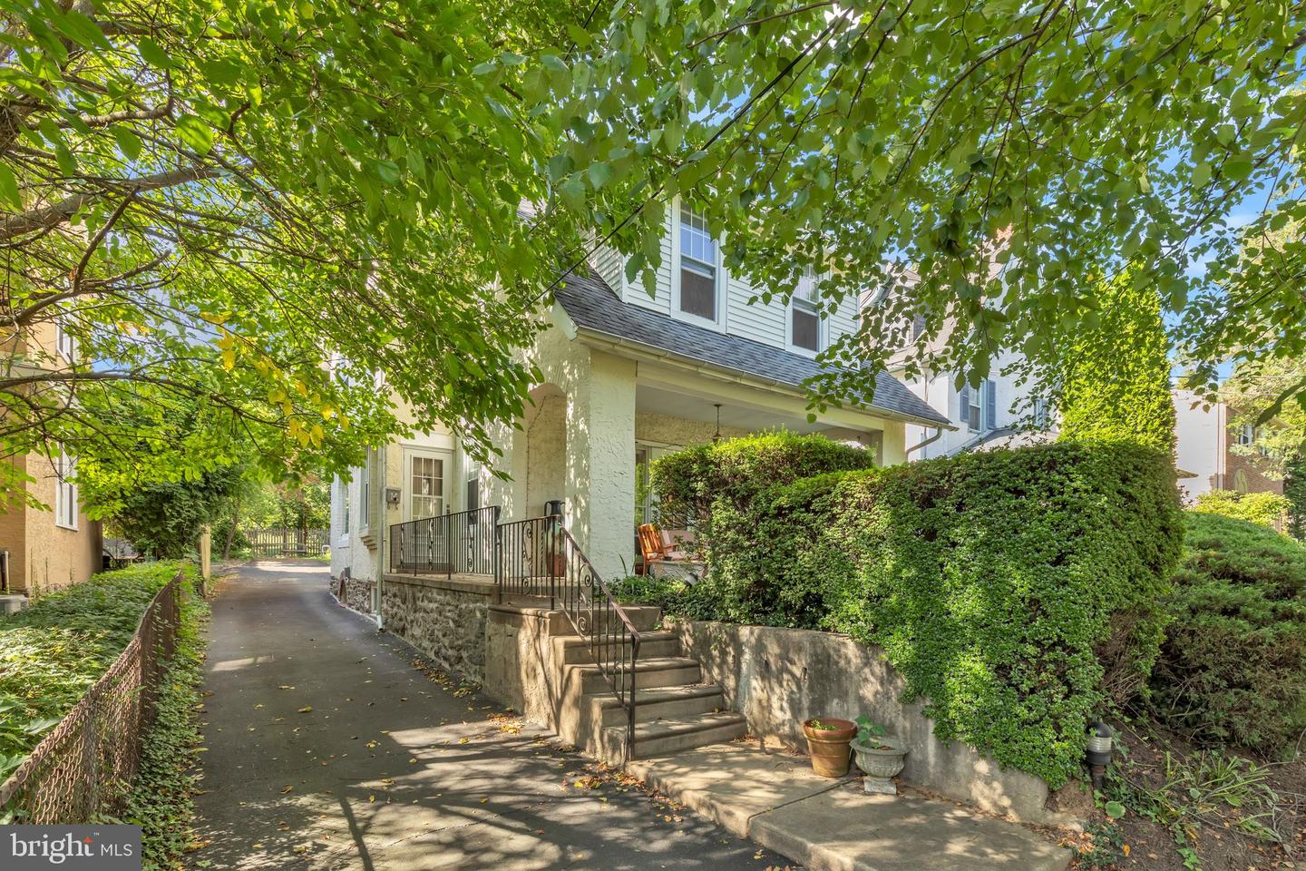 8120 Fairview Rd