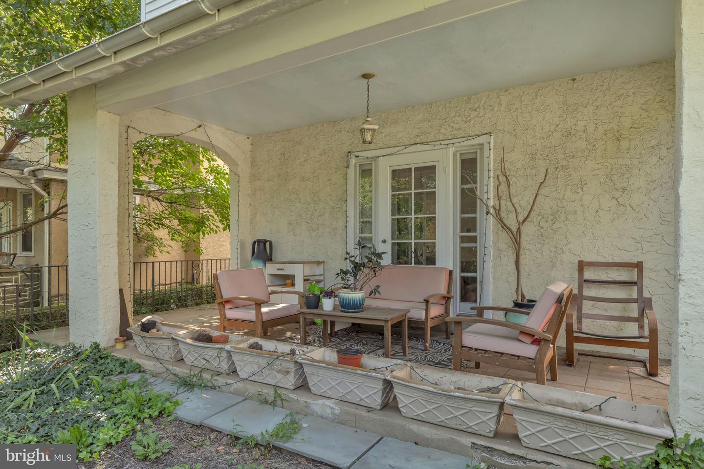 8120 Fairview Rd