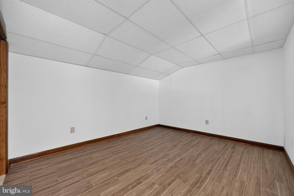 1601 SENECA RUN