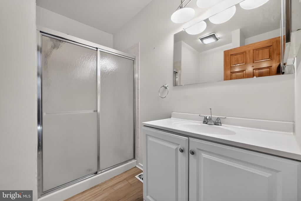 1601 SENECA RUN