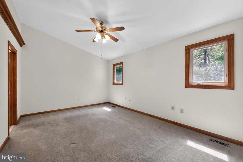 1601 SENECA RUN