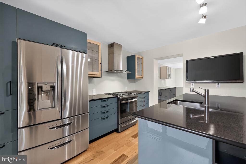 1601 SENECA RUN