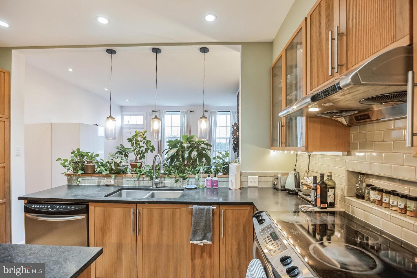1315 Lombard St