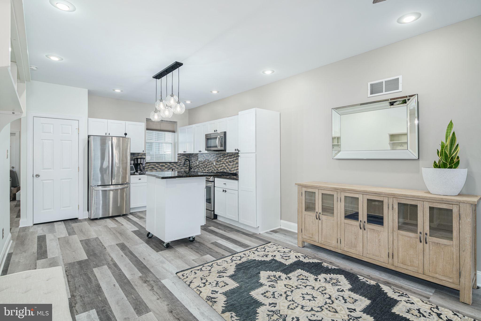 1707 Carpenter St #A