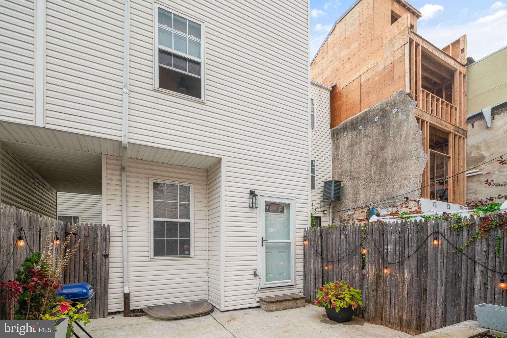 1707 Carpenter St #A