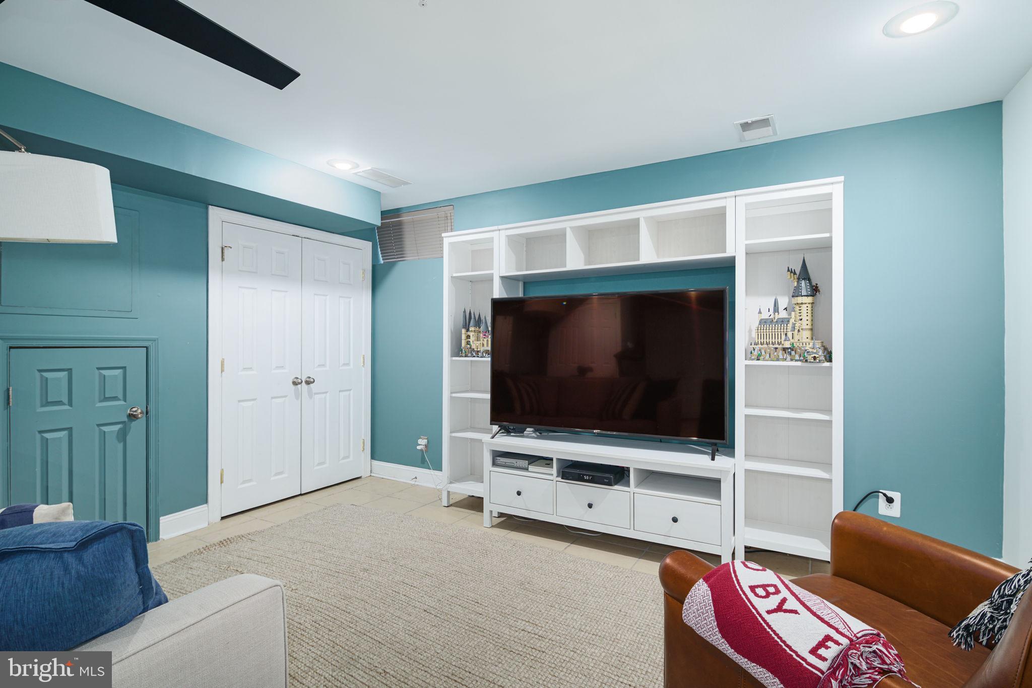 1707 Carpenter St #A