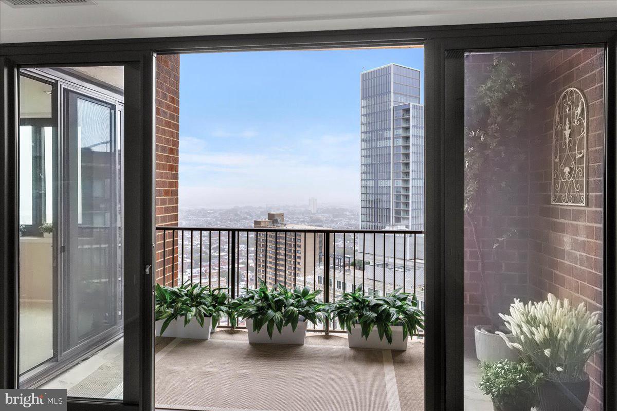 1420 Locust St #37d