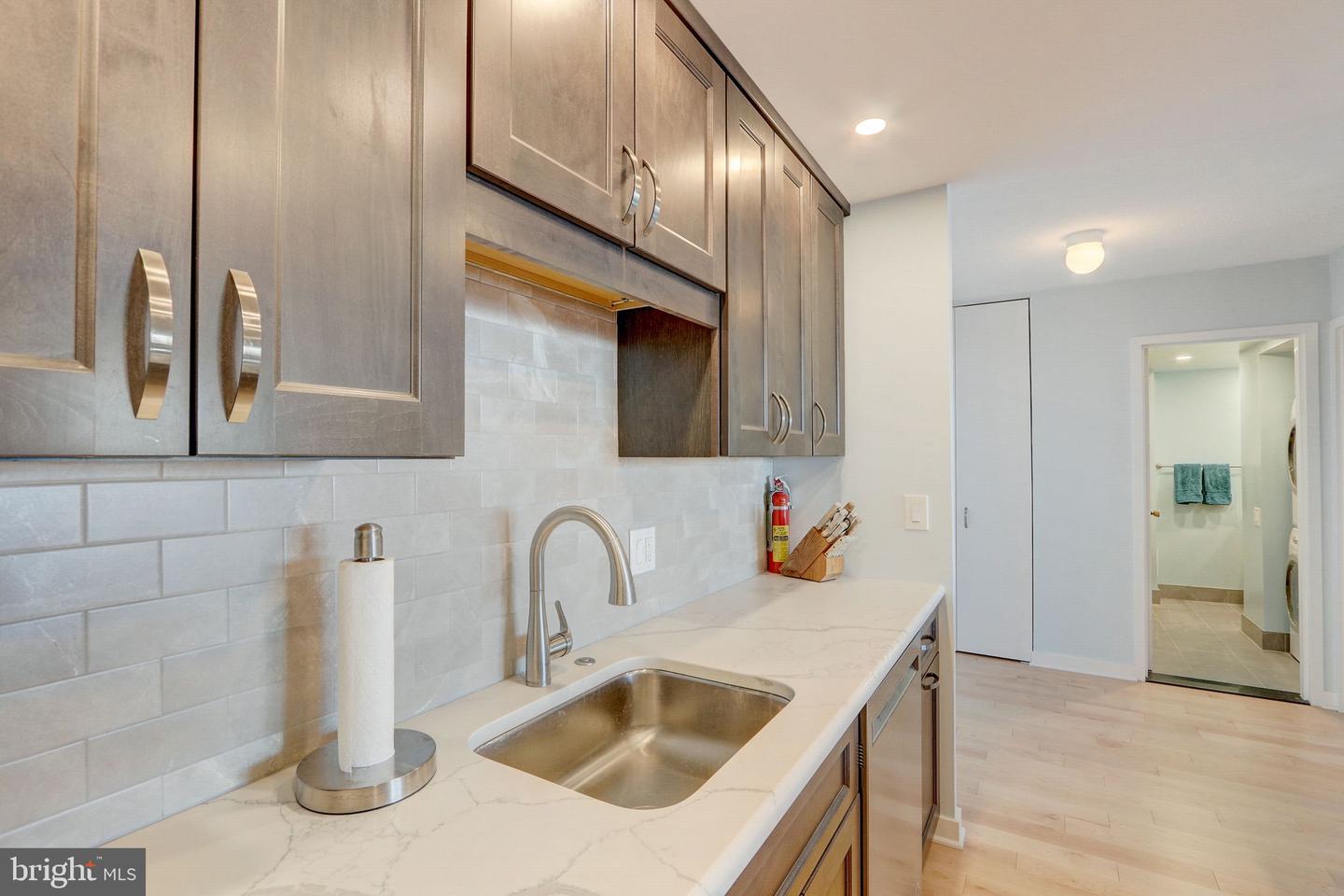 1420 Locust St #33g