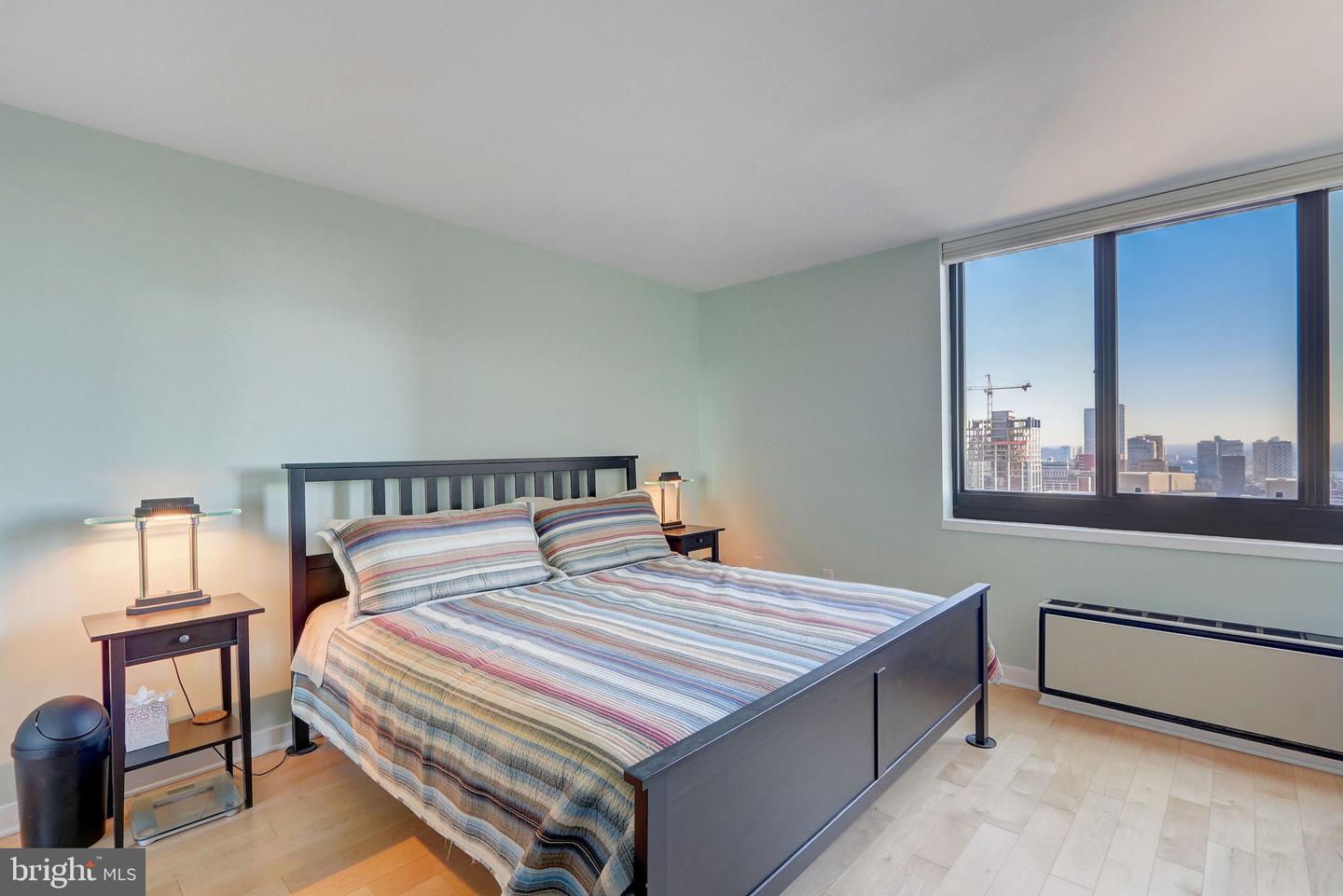 1420 Locust St #33g