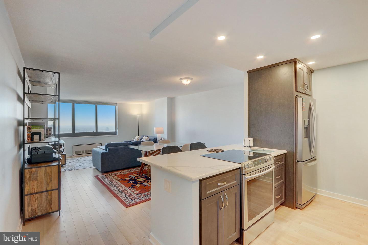 1420 Locust St #33g