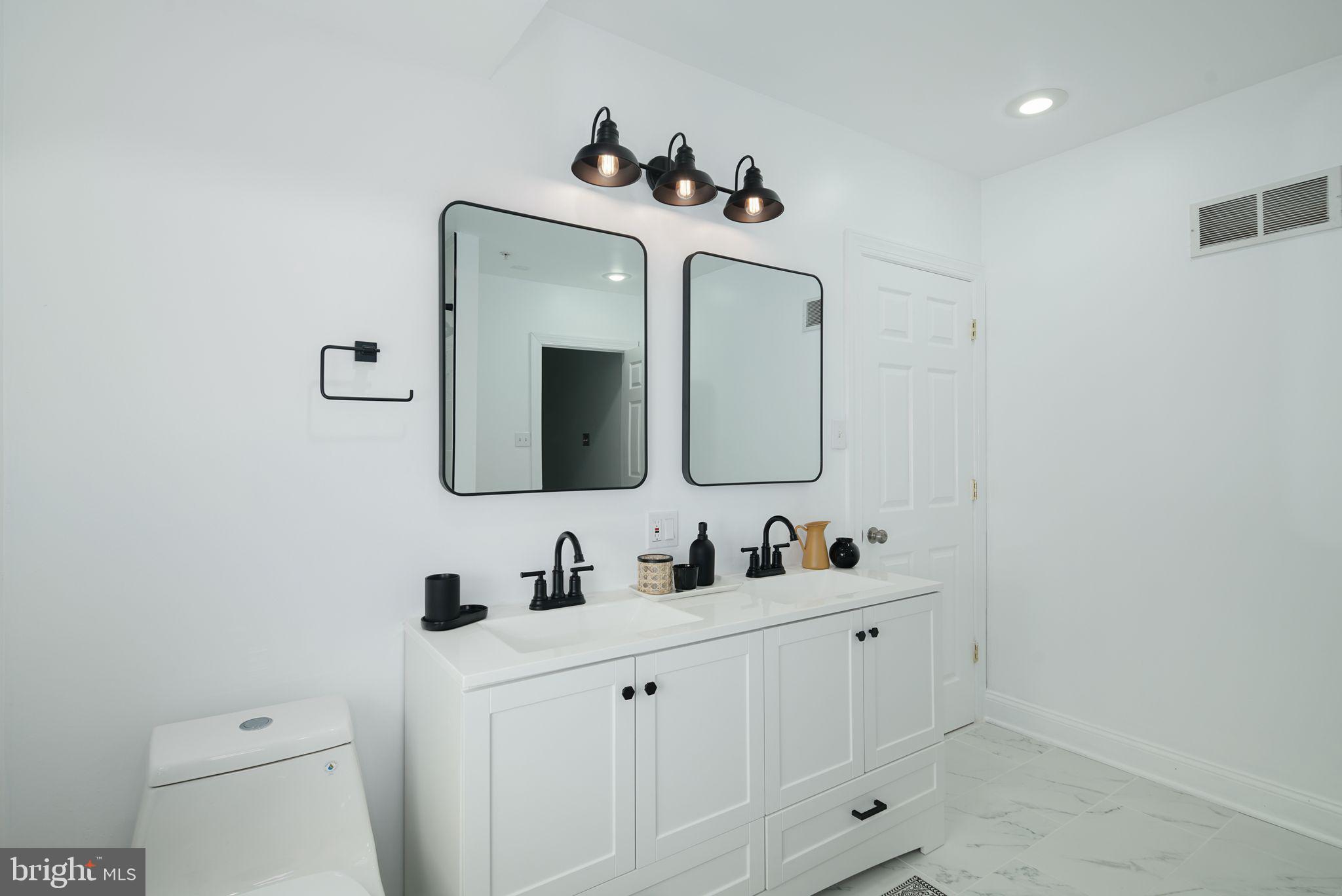 1707 Carpenter St #A