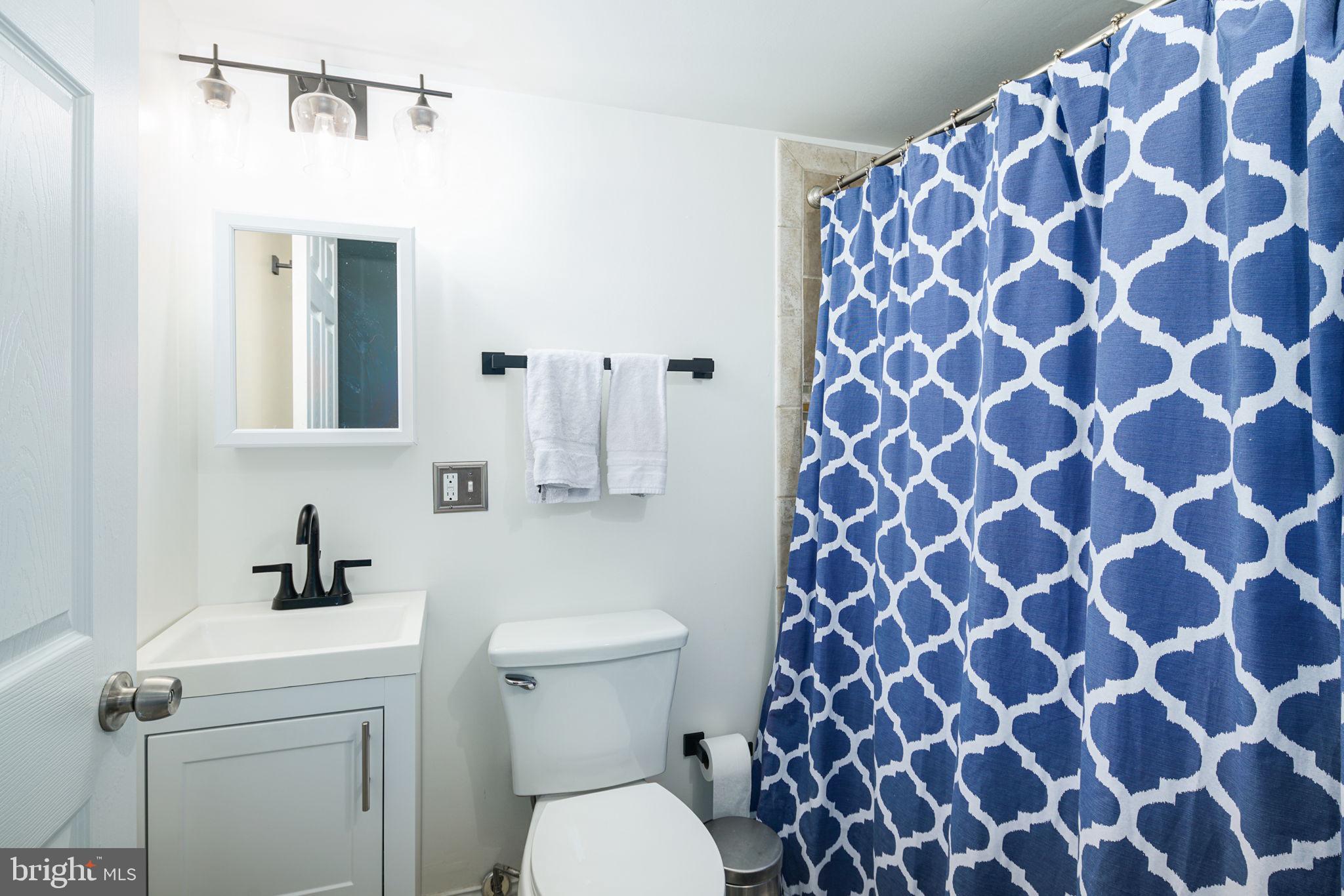 1707 Carpenter St #A