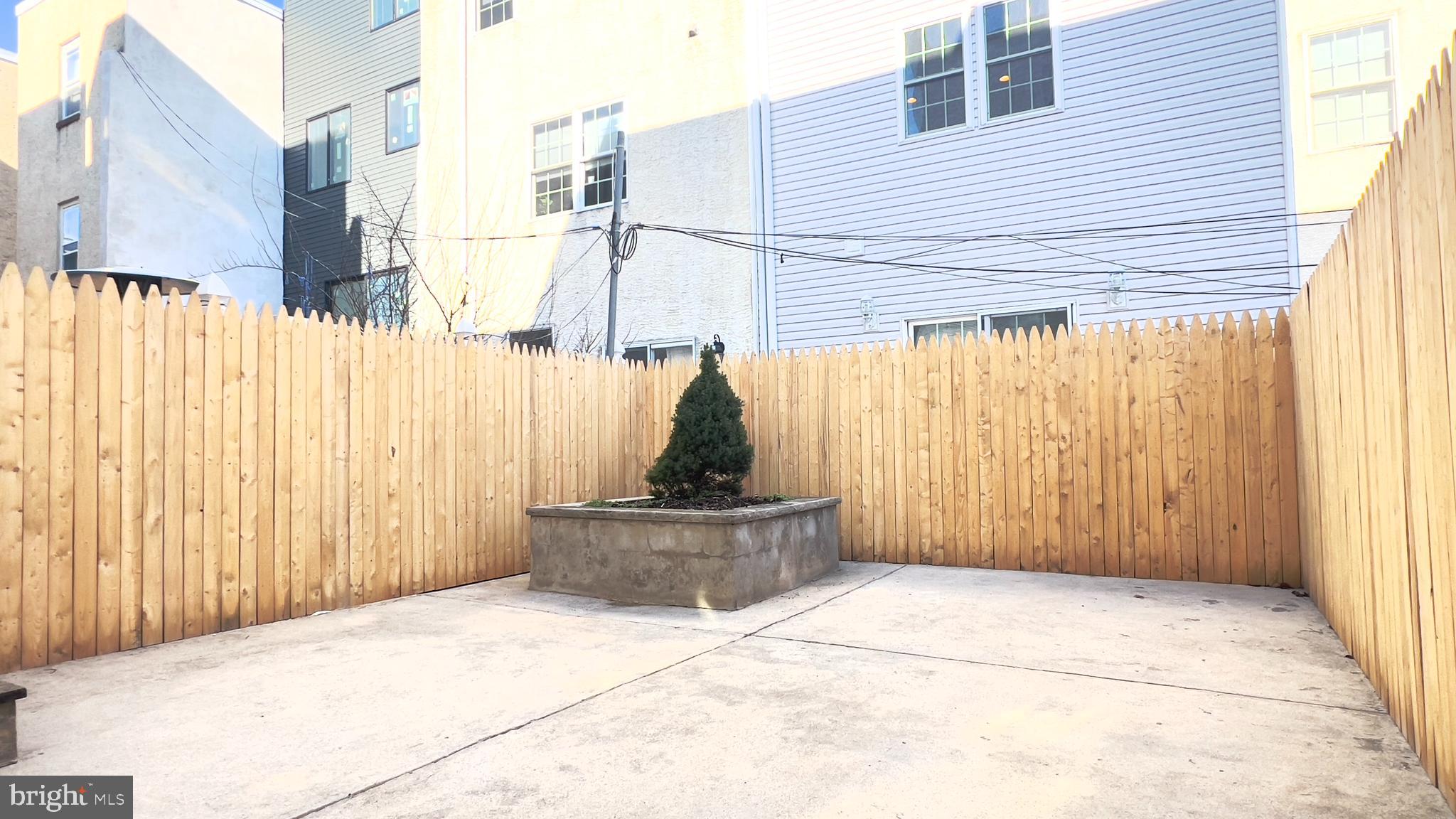 1707 Carpenter St #A