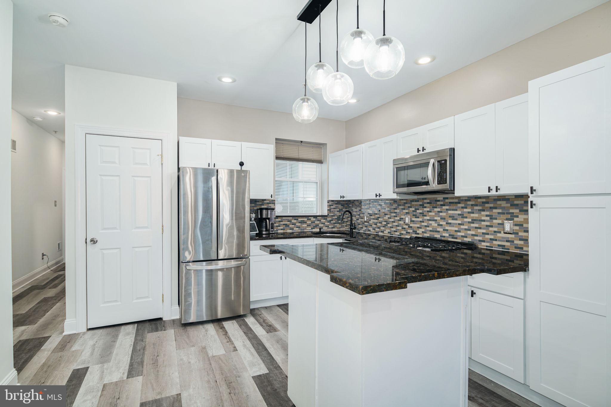 1707 Carpenter St #A