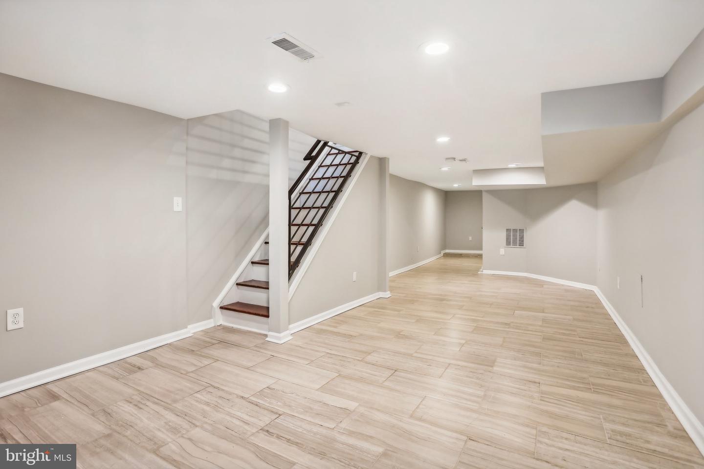 1247 S Bonsall St