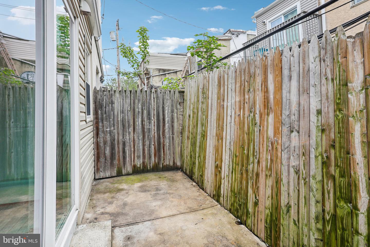 1247 S Bonsall St