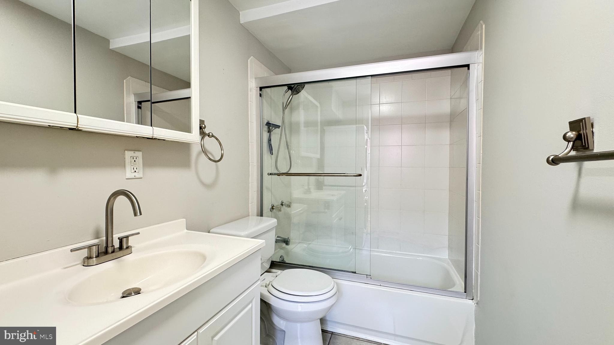 2400 CATHARINE ST #2