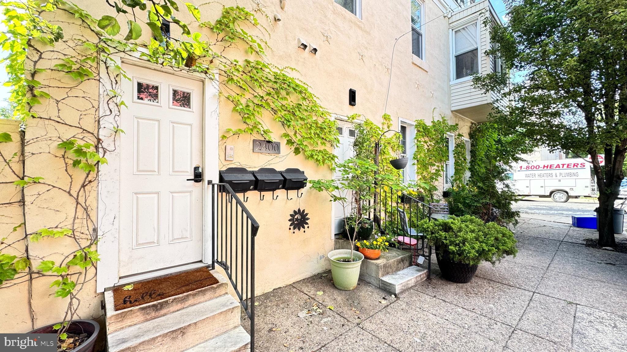 2400 CATHARINE ST #2