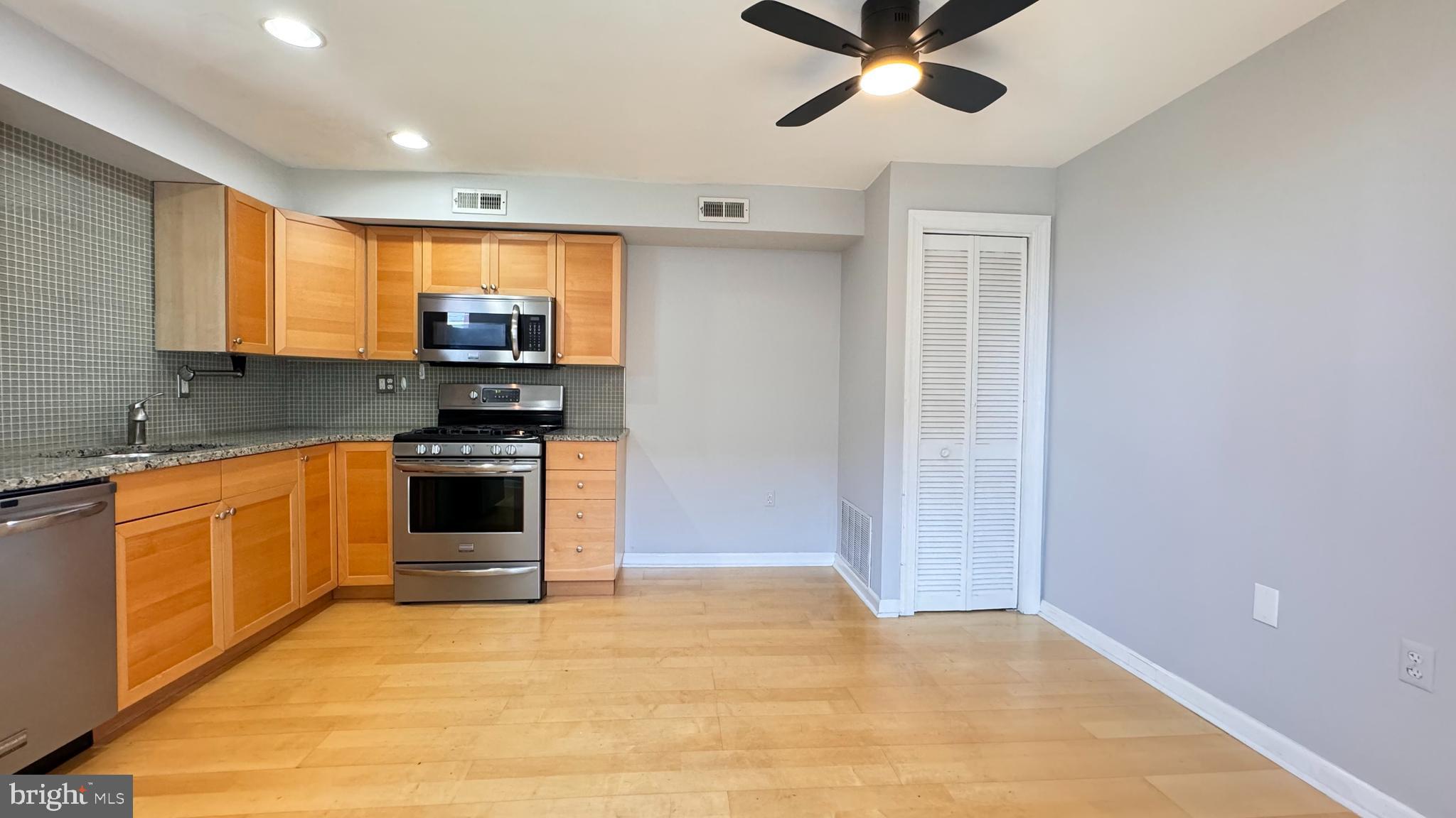 2400 CATHARINE ST #2