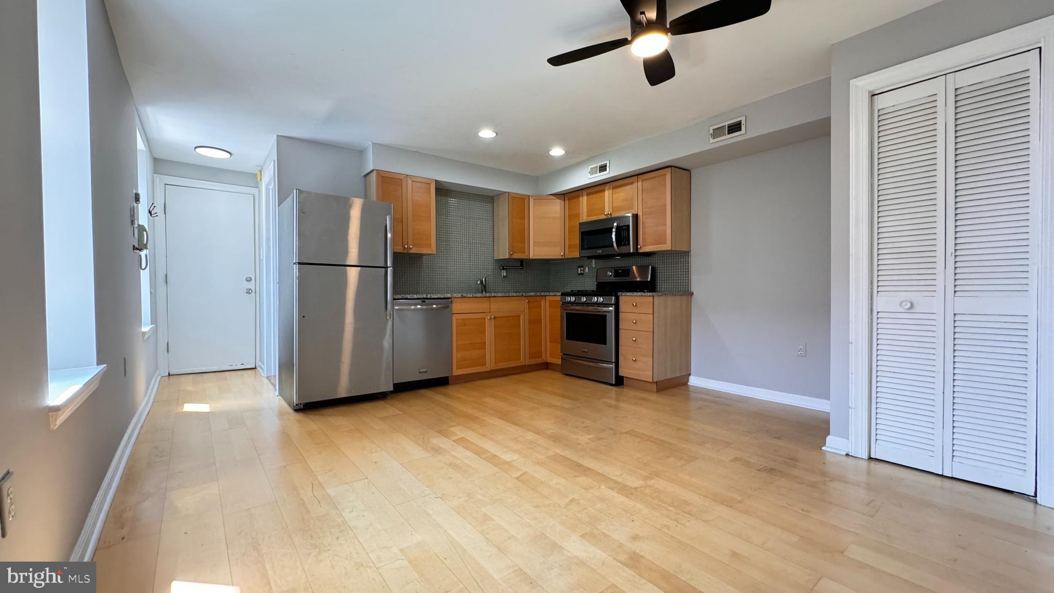 2400 CATHARINE ST #2