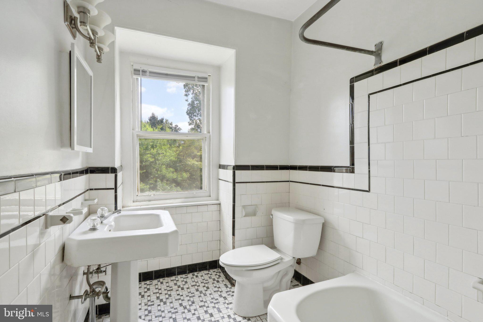 4708 Springfield Ave