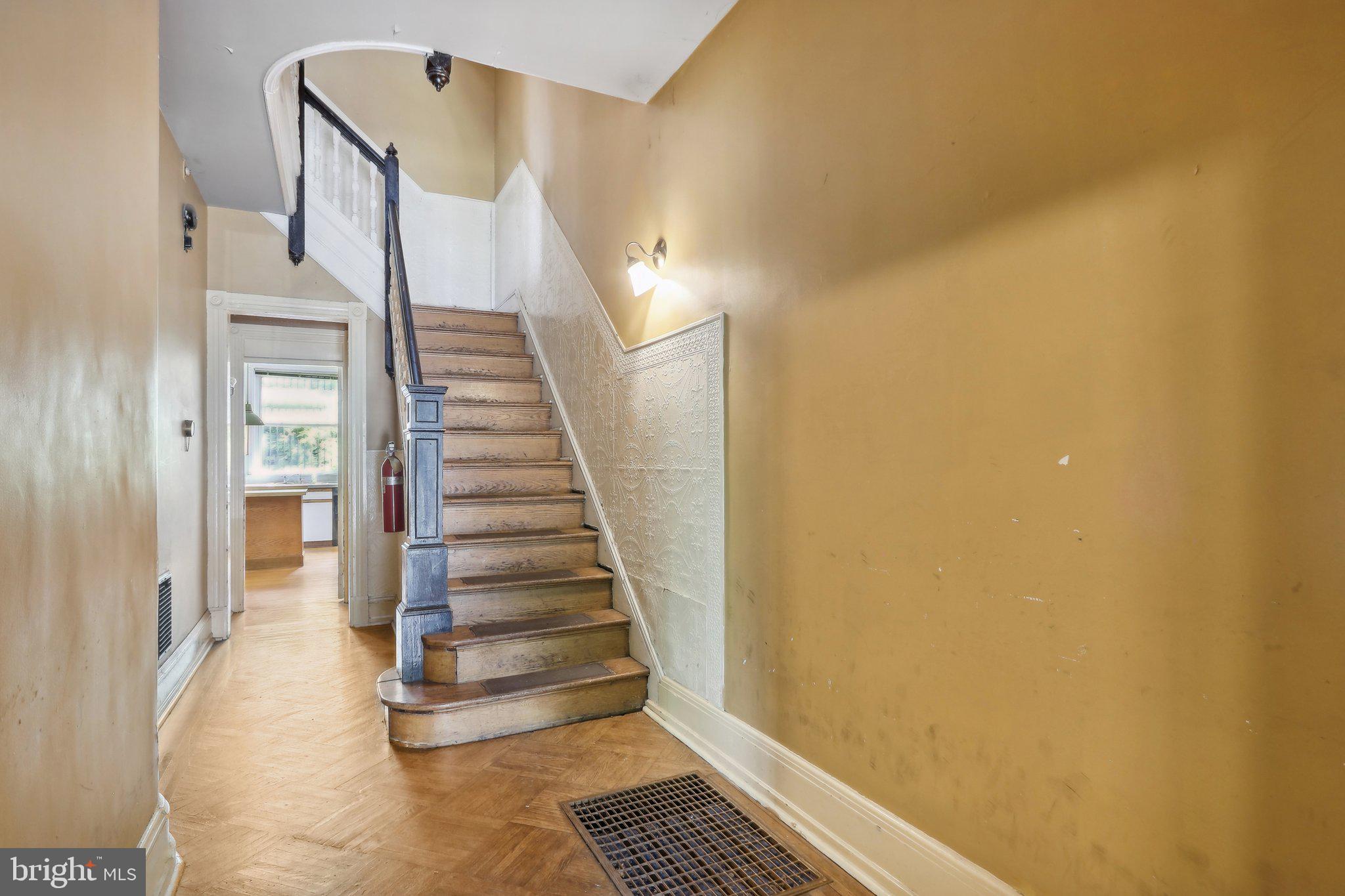 4708 Springfield Ave