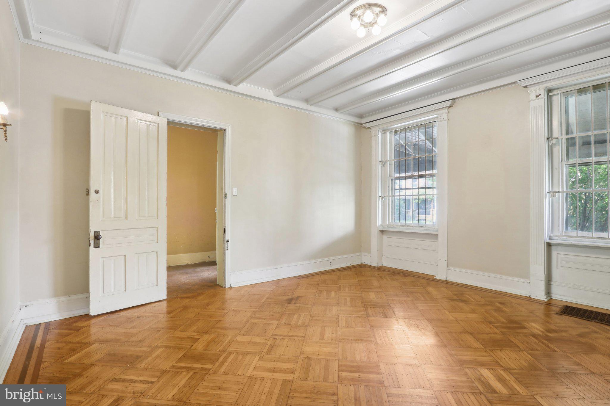 4708 Springfield Ave