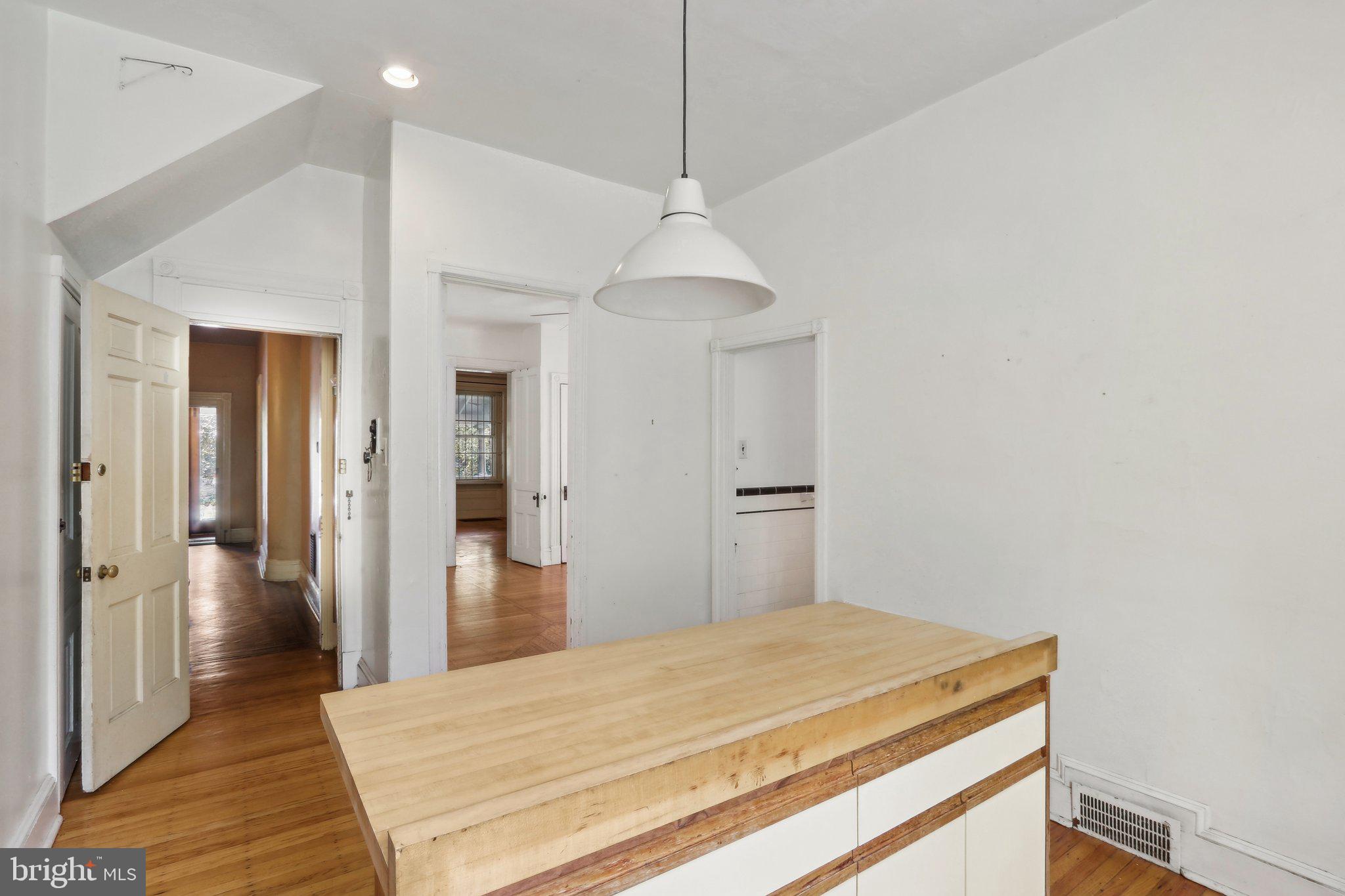 4708 Springfield Ave