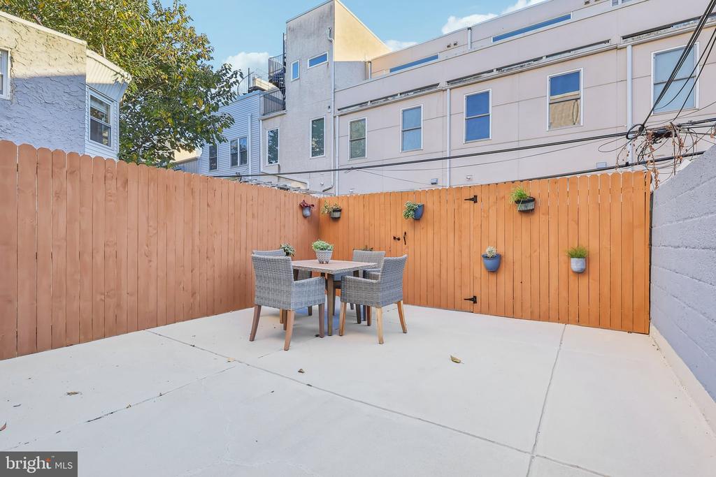 1714 Federal St