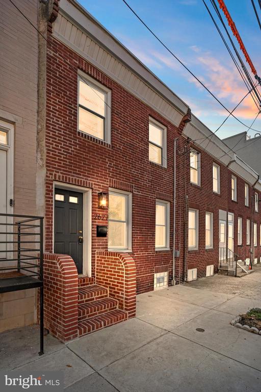 2627 Martha St
