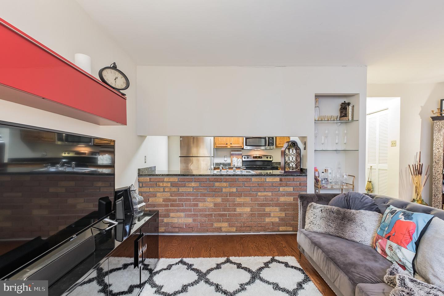 130-36 N BREAD ST #122