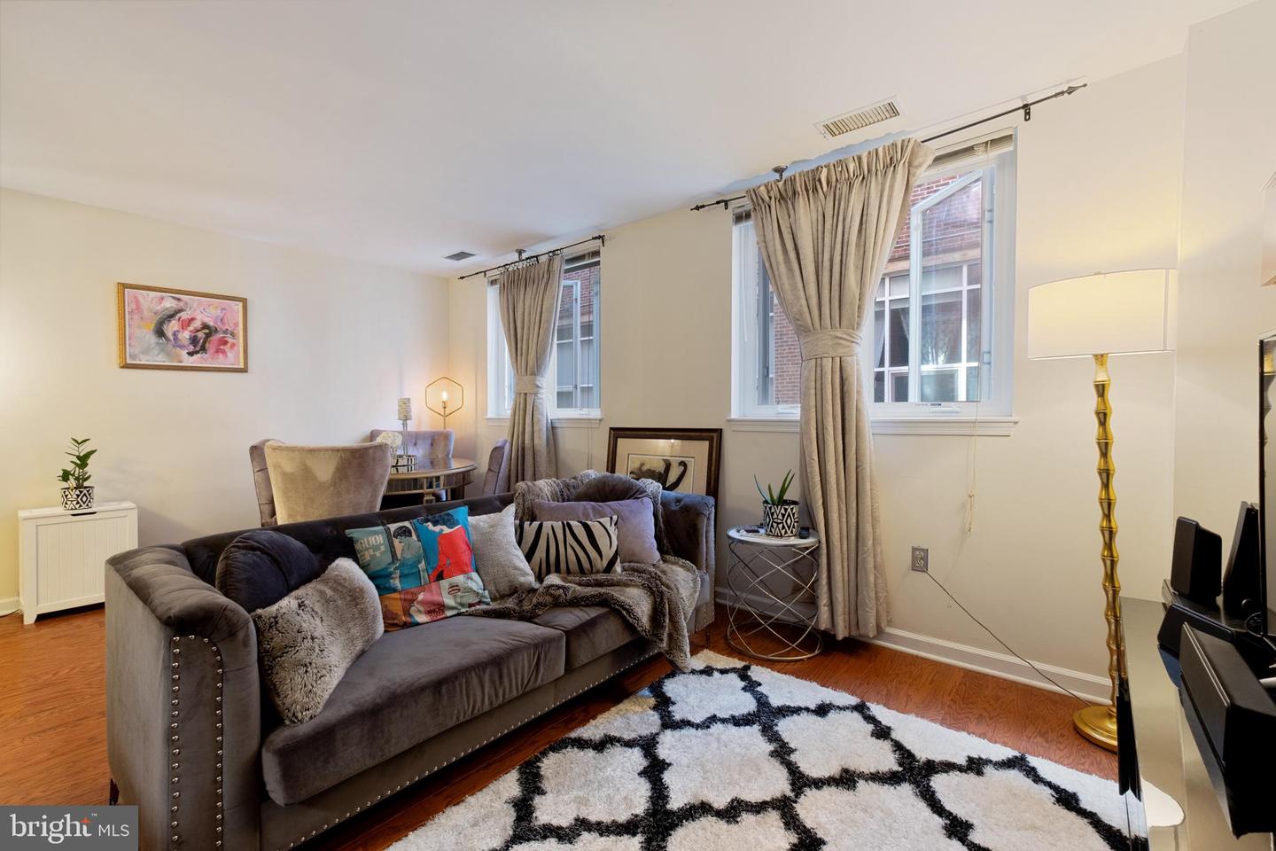 130-36 N BREAD ST #122