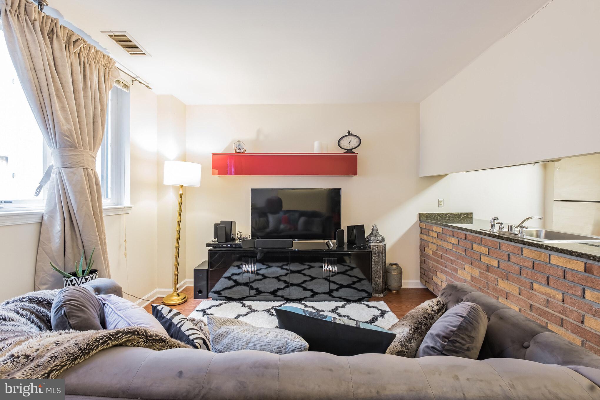 130-36 N BREAD ST #122