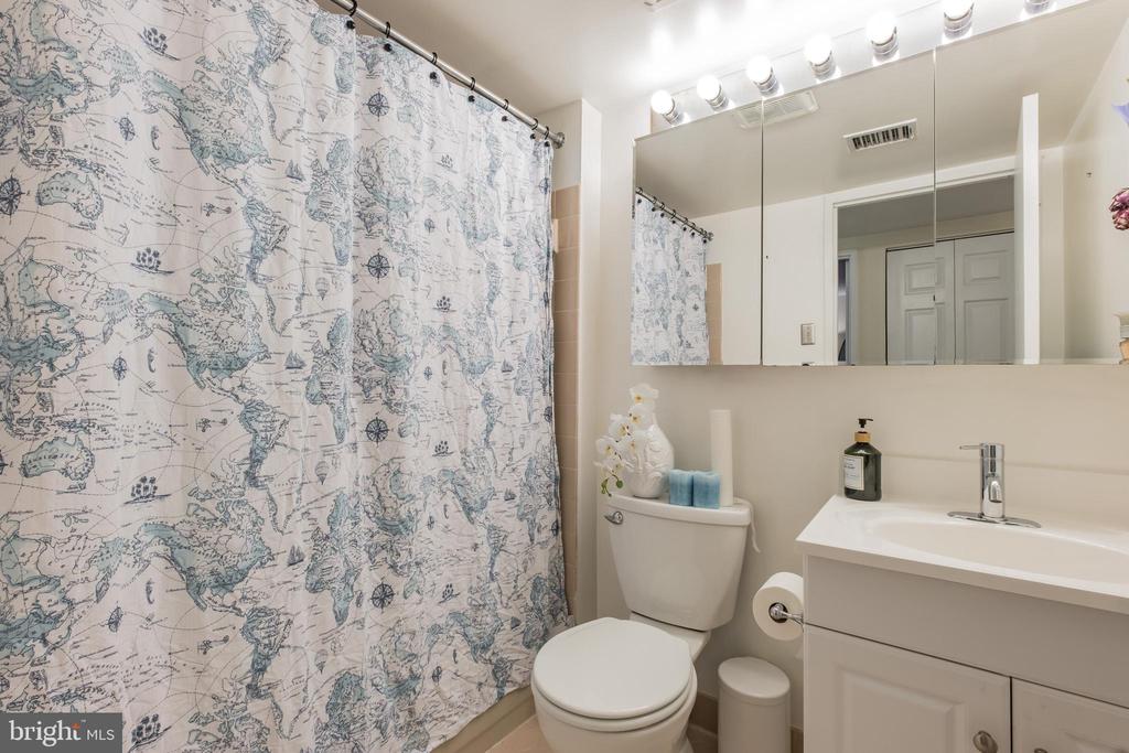 130-36 N BREAD ST #122