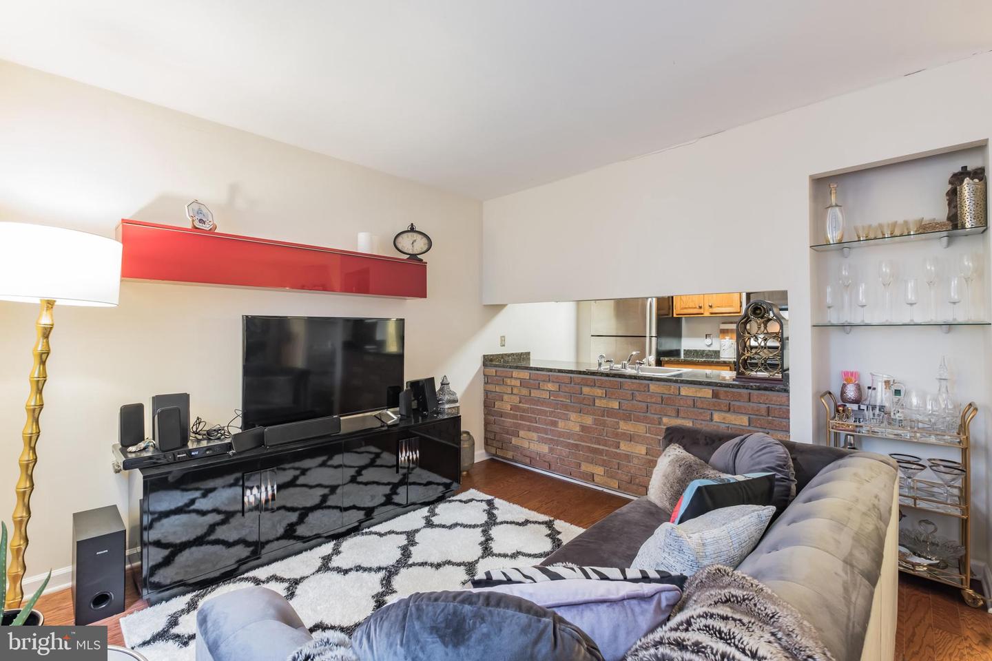 130-36 N BREAD ST #122