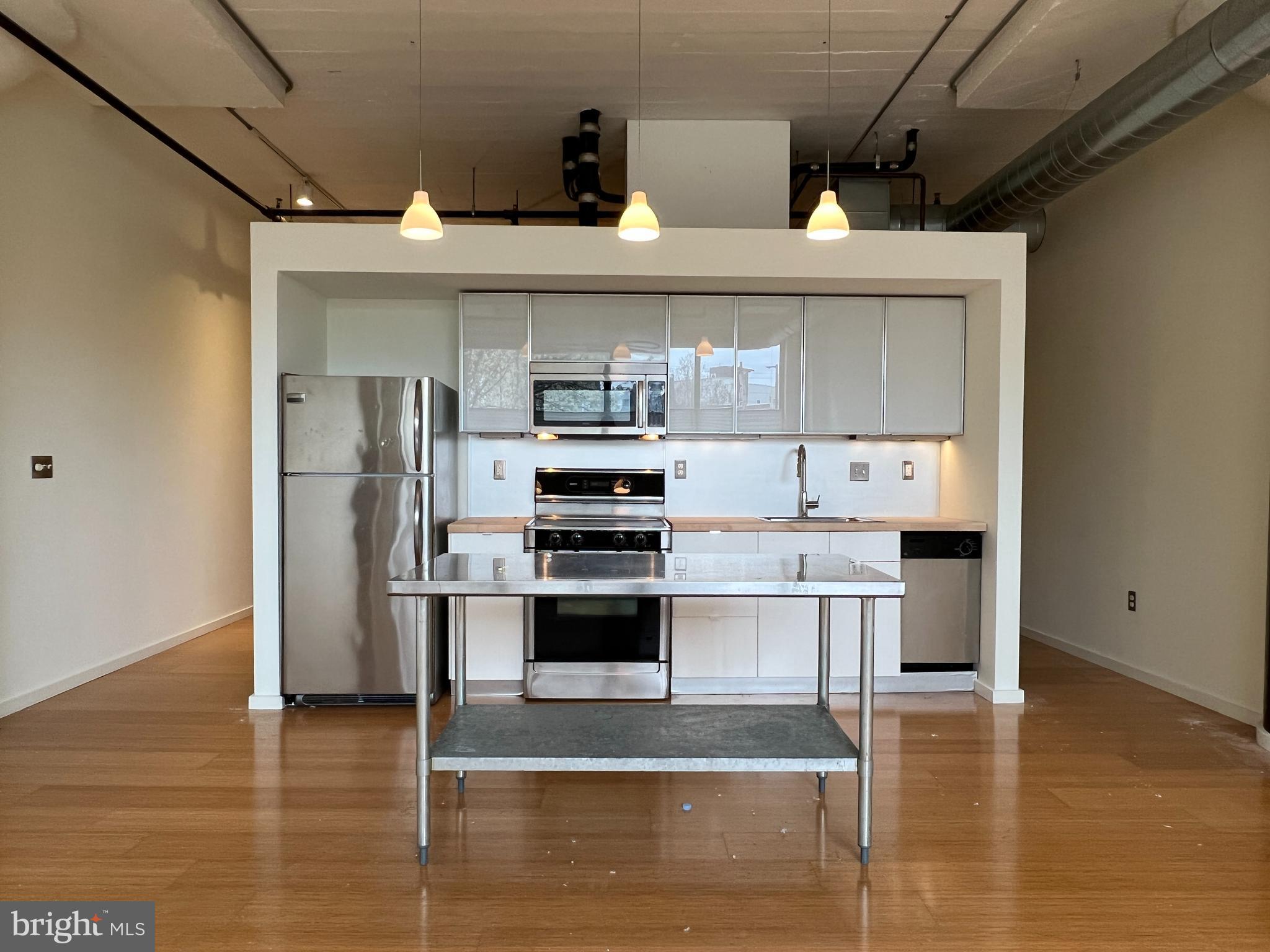 1714 Memphis St #113