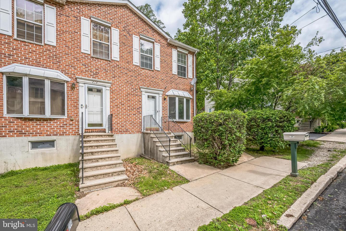 216 Parker Ave
