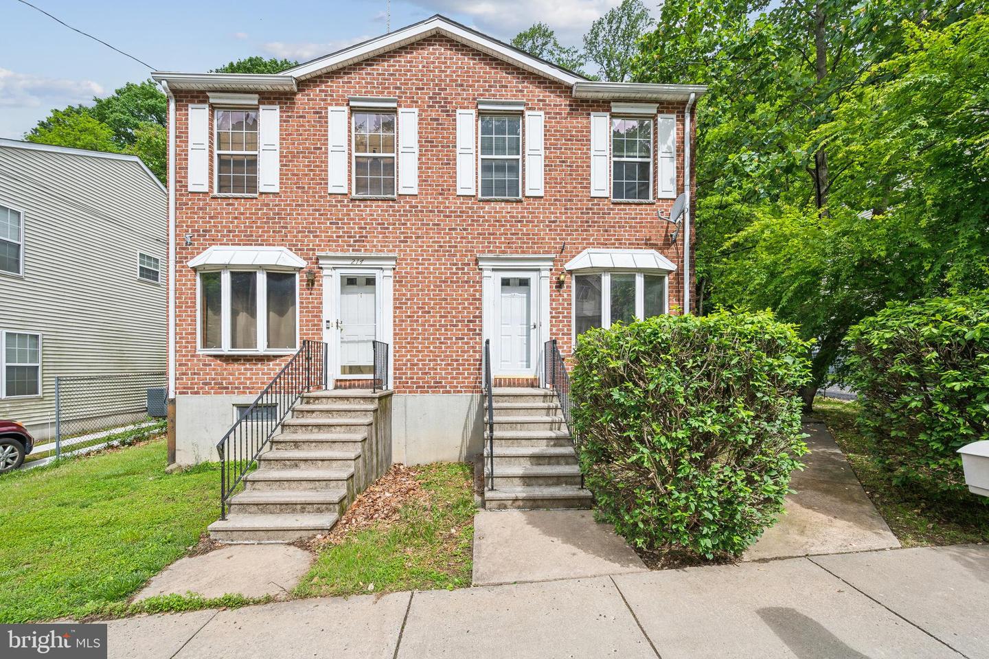 216 Parker Ave
