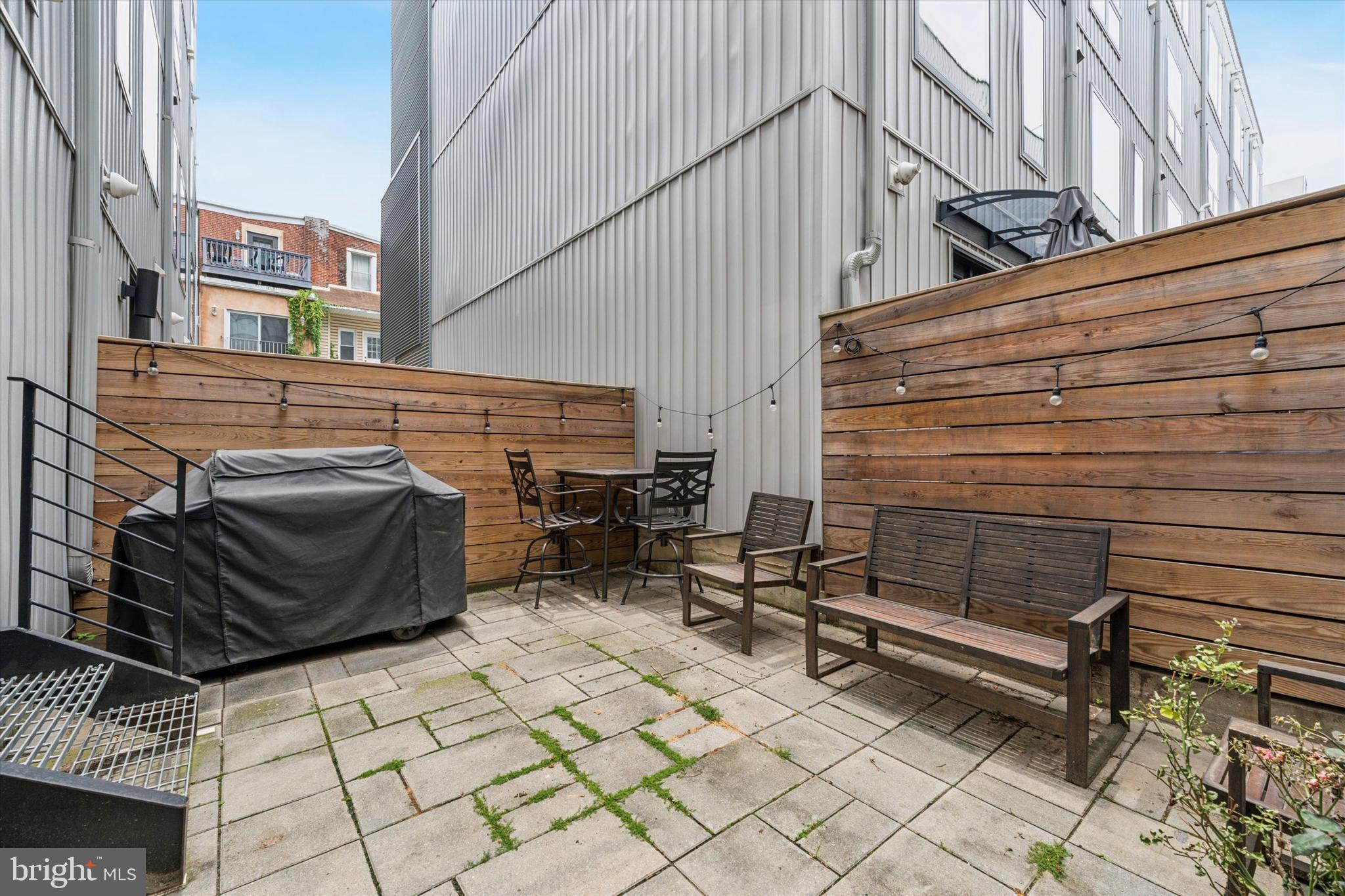 614 N GALLOWAY STREET