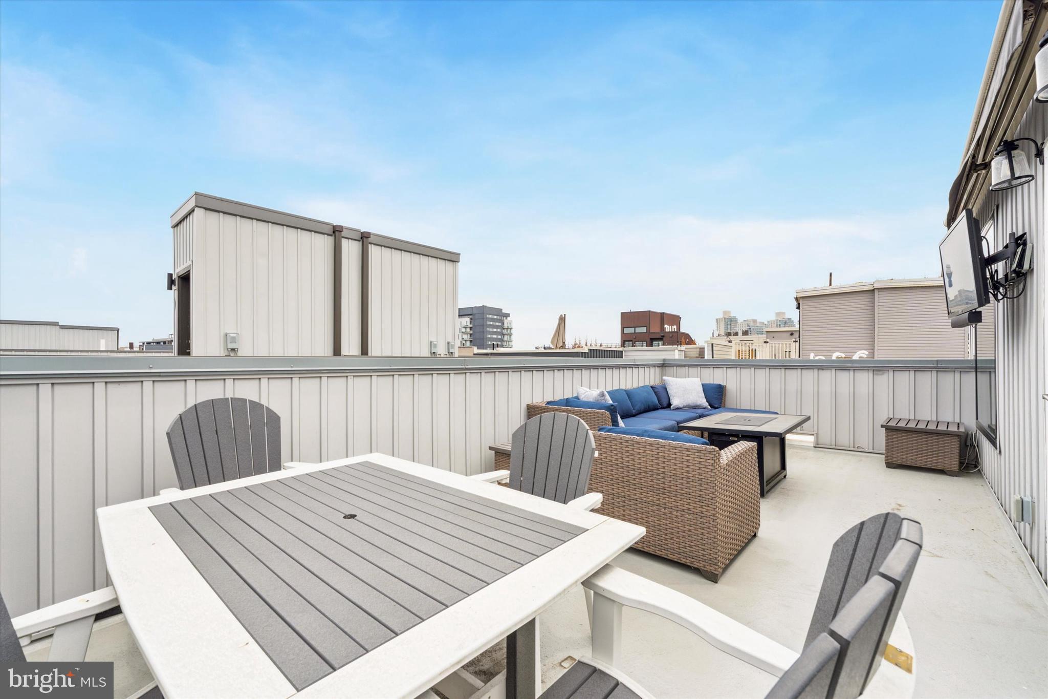 614 N GALLOWAY STREET