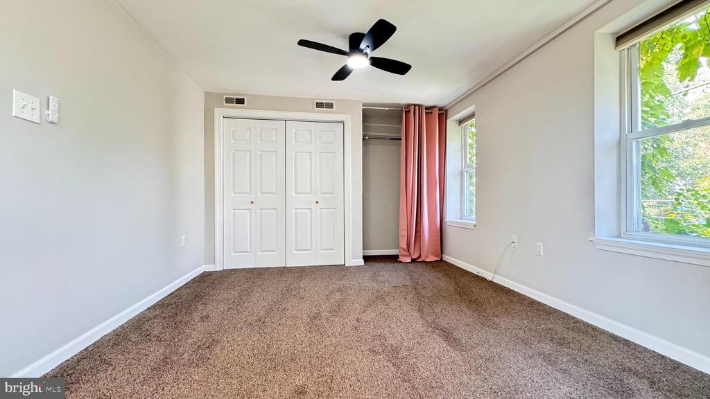 2400 CATHARINE STREET 00 2